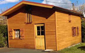 Гостиница Gite La K-bane au fond du jardin  Сен-Флур 